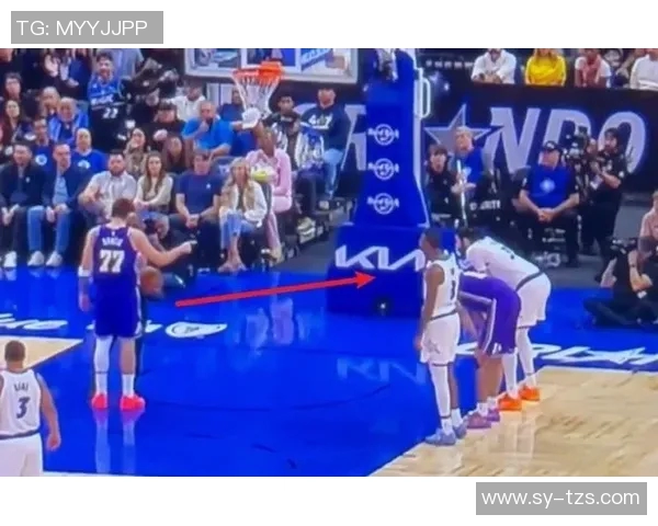 球迷炸锅热议季后赛焦点行为引发全网讨论激情持续高涨